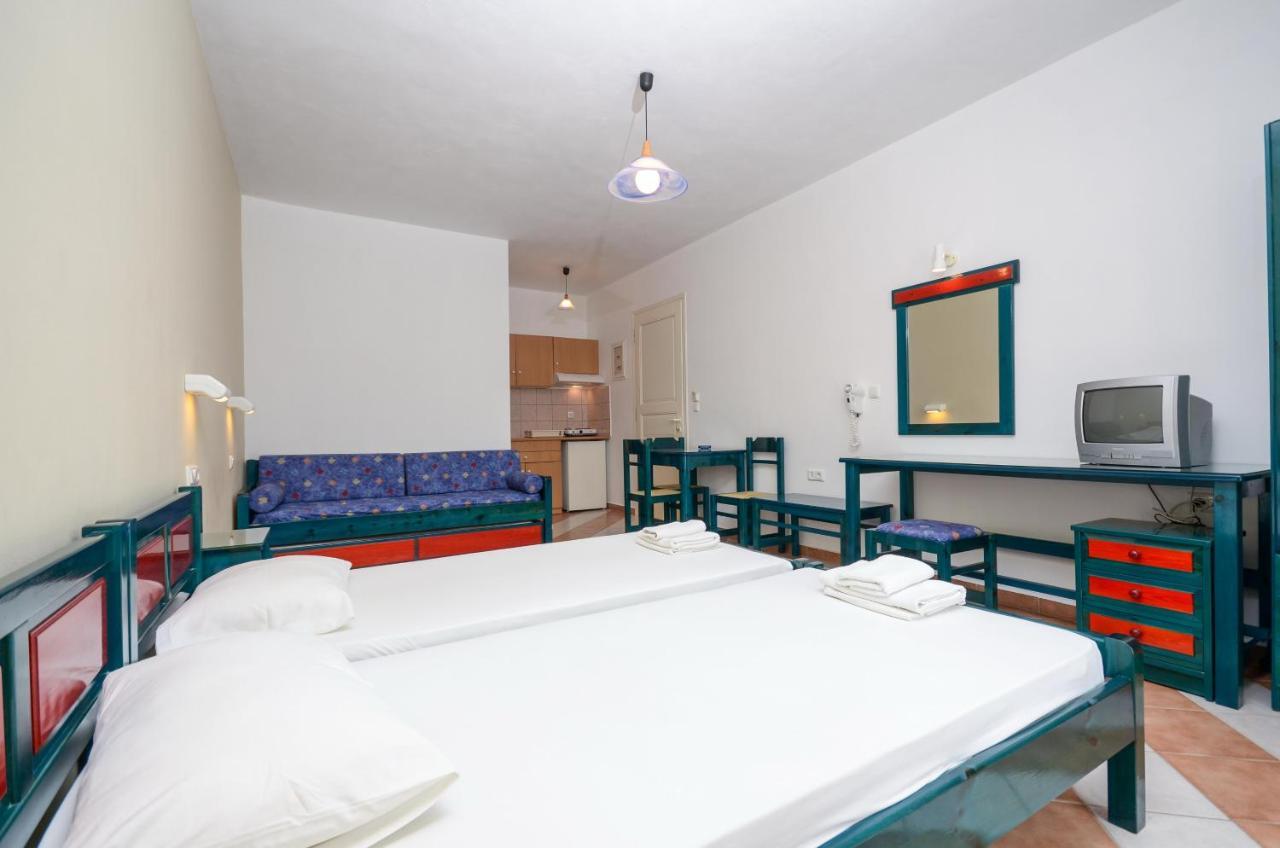 Hotel Fanis Agia Anna  エクステリア 写真