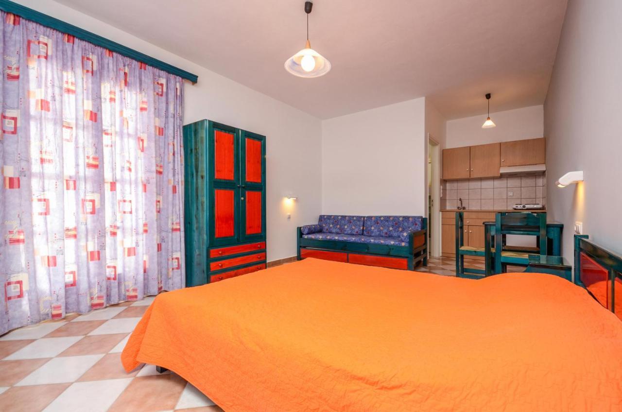 Hotel Fanis Agia Anna  エクステリア 写真