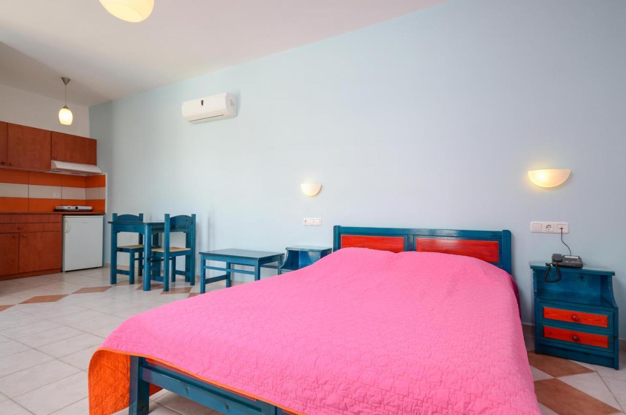 Hotel Fanis Agia Anna  エクステリア 写真