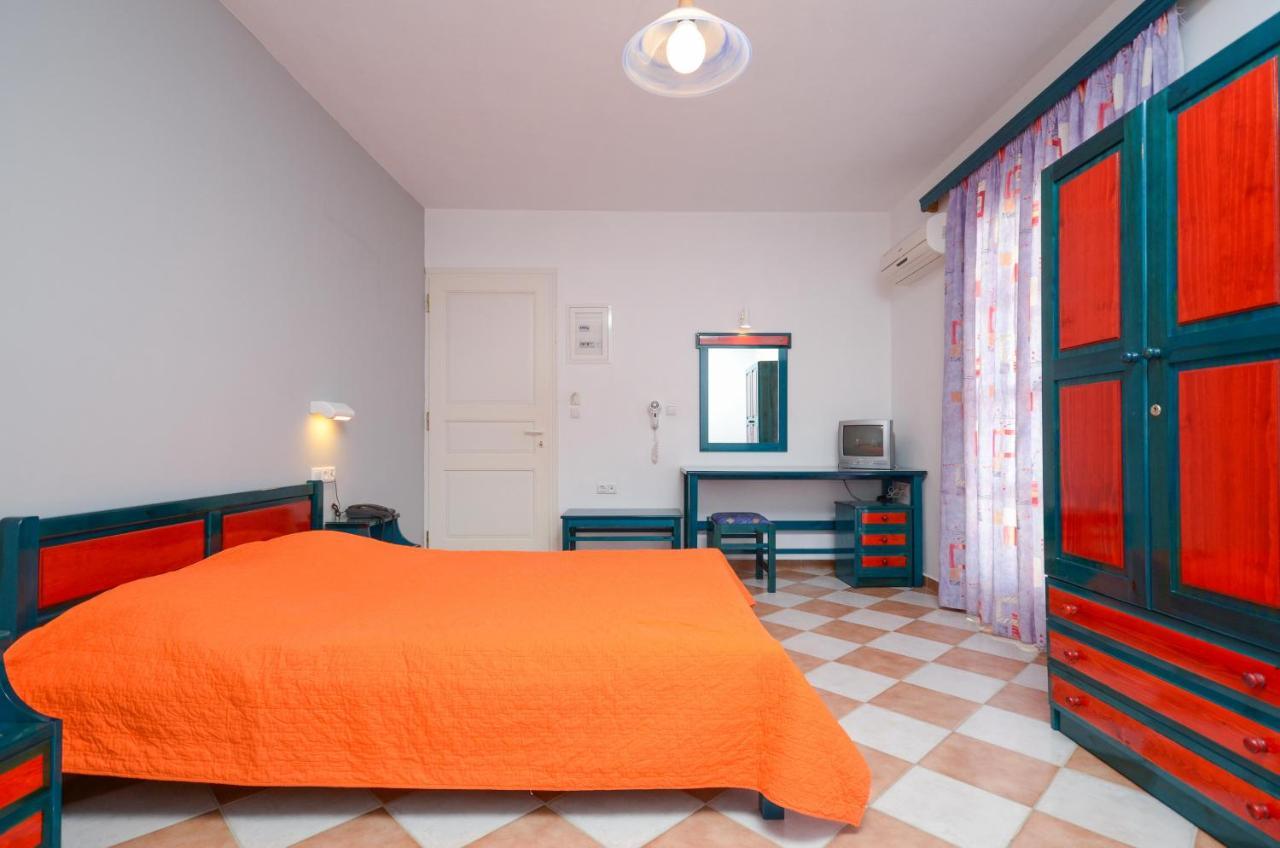 Hotel Fanis Agia Anna  エクステリア 写真