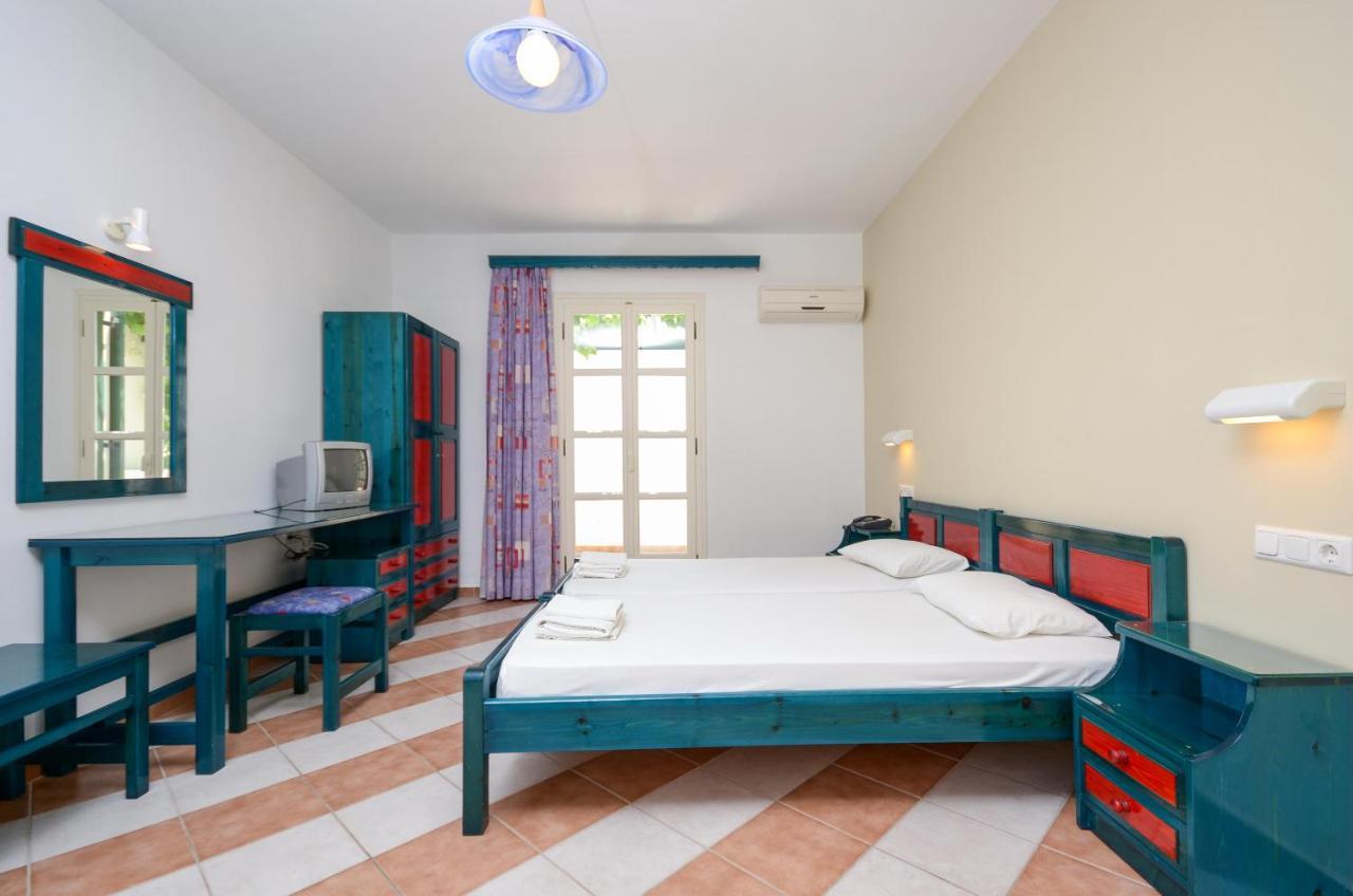 Hotel Fanis Agia Anna  エクステリア 写真