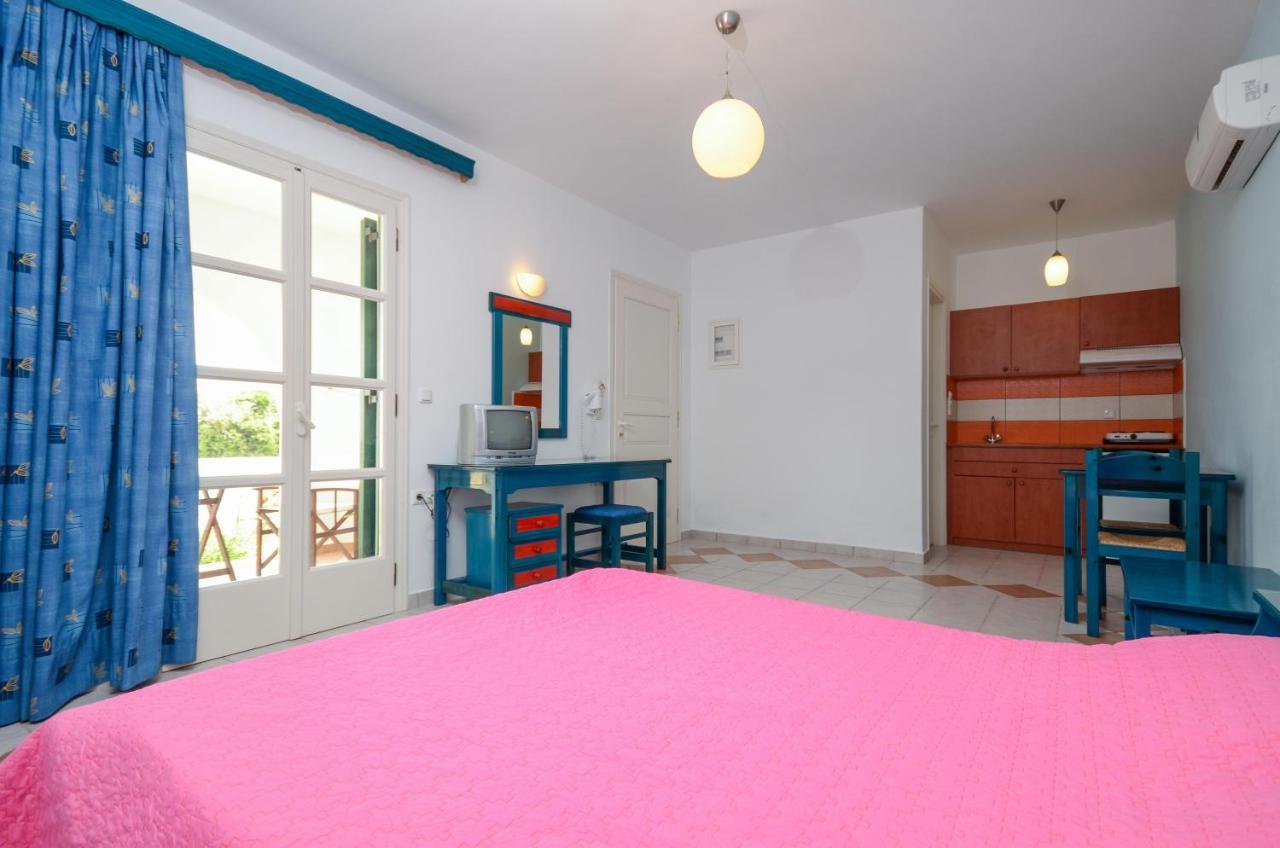 Hotel Fanis Agia Anna  エクステリア 写真